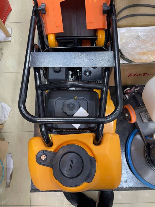 Вибротрамбовка бензиновый С90Т