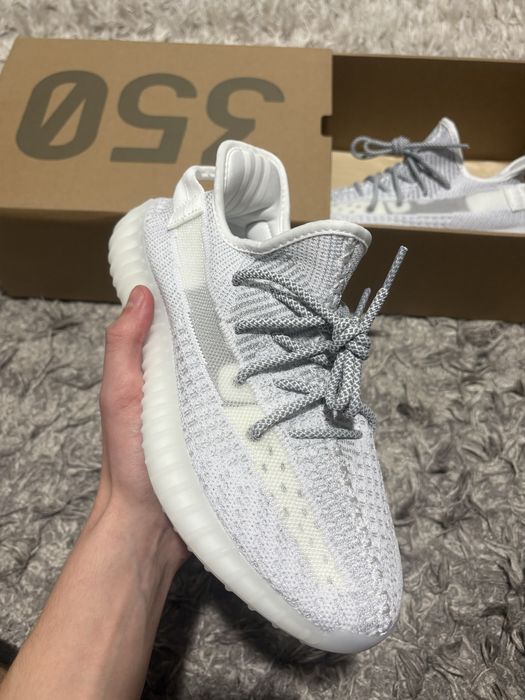 Yeezy 350v2 static