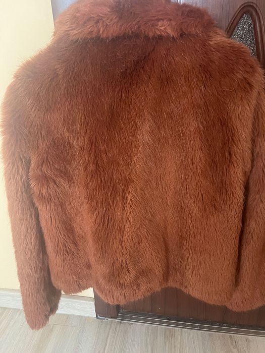 Зимно палто, късо Bershka, размер М.