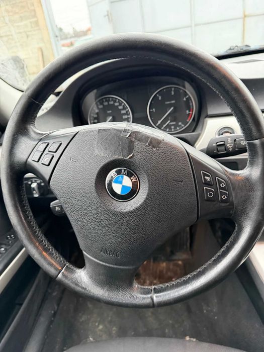 BMW 320 177 кс на части