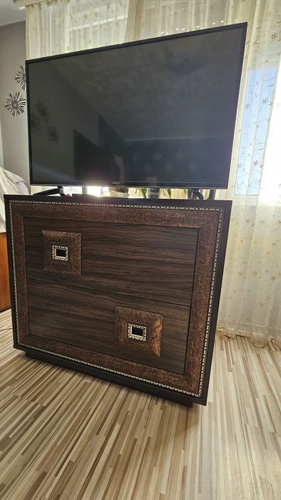 Продавам комплект спалня