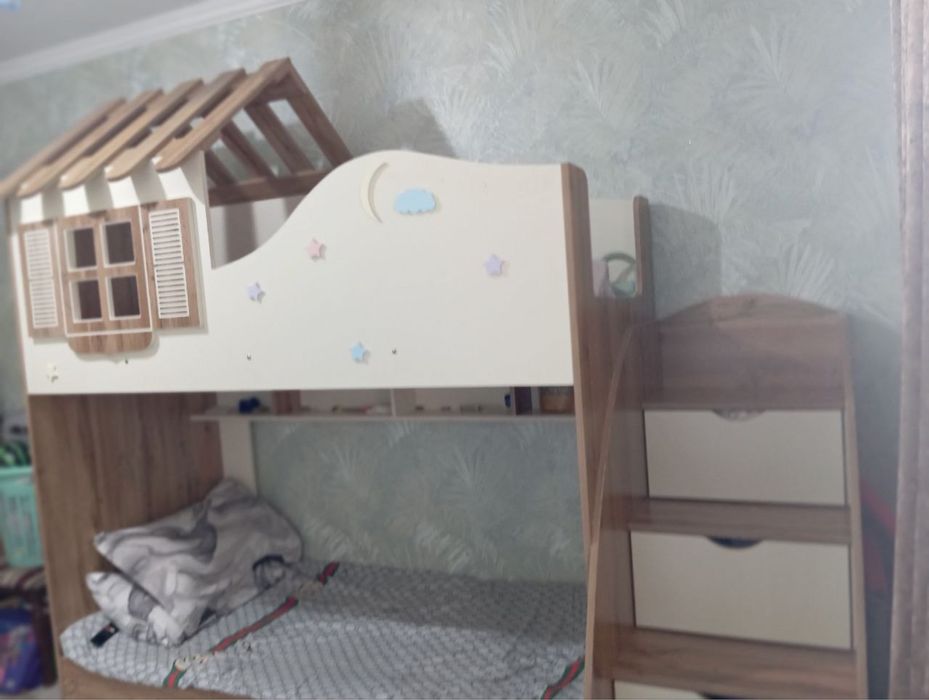 Detski kravat holati yengi azgina ishlagilgan