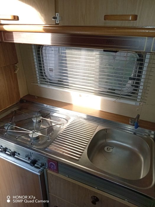 Продавам каравана Шато