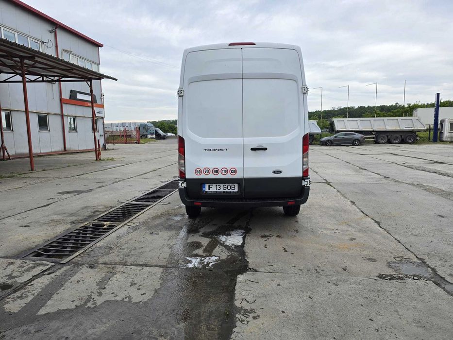 Autoutilitara Ford Transit - Primul proprietar