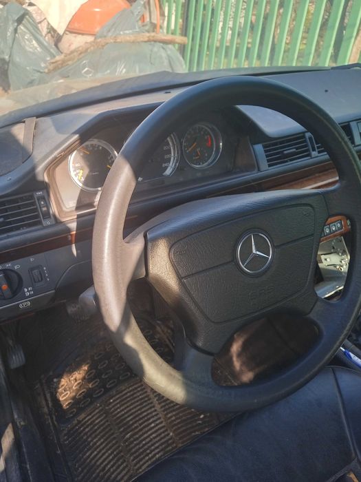 МЕРЦЕДЕС. Е 200. 16 v