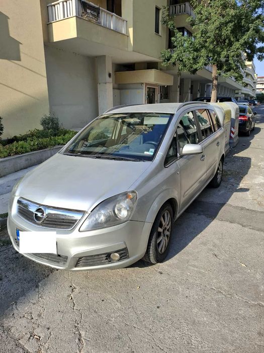 Продавам Opel Zafira B 1.8