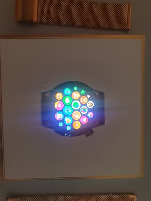 Smart Часы новые Gold