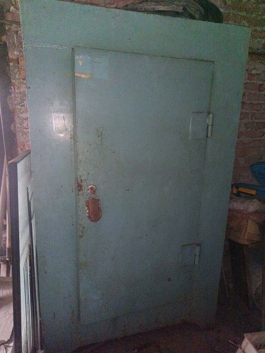 Сейф металлический под инструмент