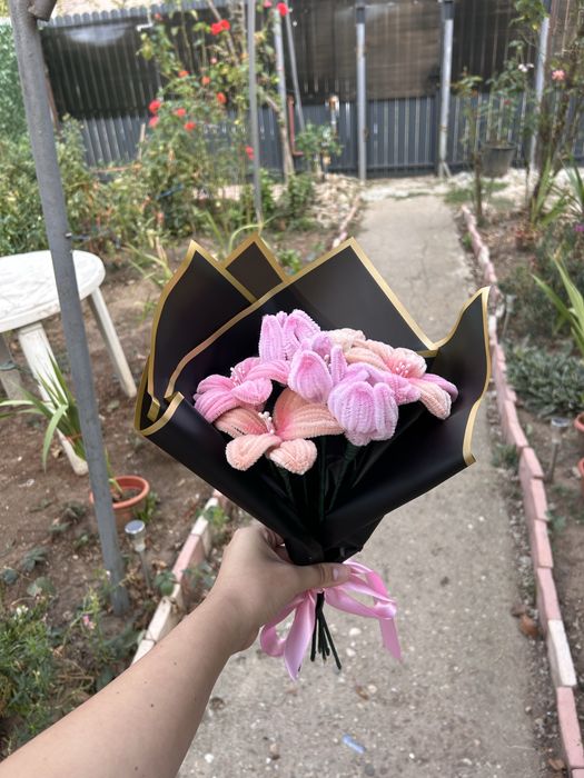 Buchet flori artificiale crini si lalele
