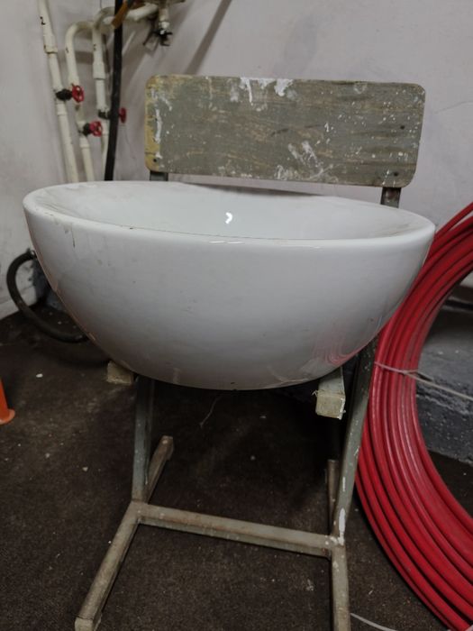 Продам раковину круглую