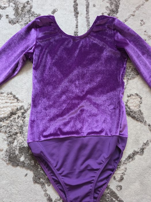 Costum dans sportiv catifea mov. Ca nou