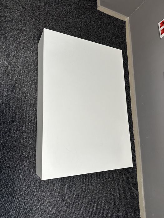 Подиум за излагане на стока или друго