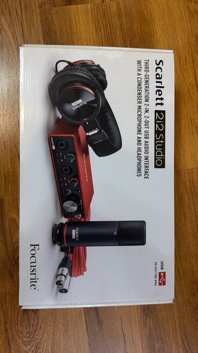 Звуковая карта Scarlett 2i2 Studio 3rd Gen