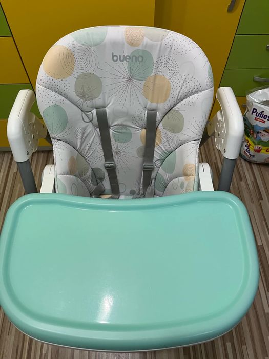 Двя броя детски столчета