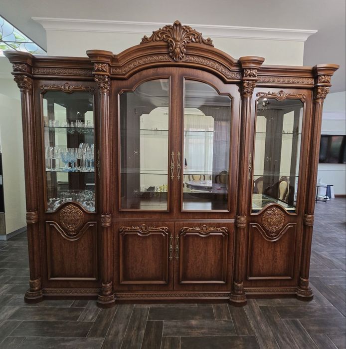 Продается гарнитур
