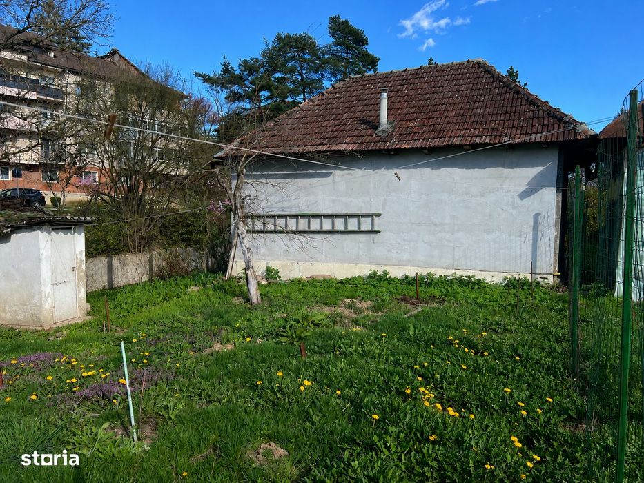 Casă cu teren  în stațiunea balneară Băile Govora