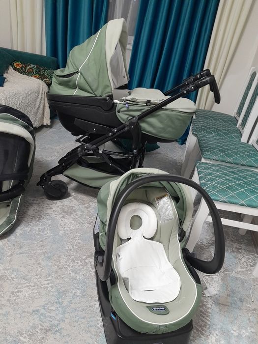 Продам коляску chicco