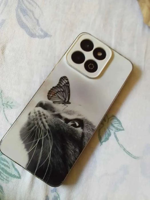 Продавам телефон NOHOR 200