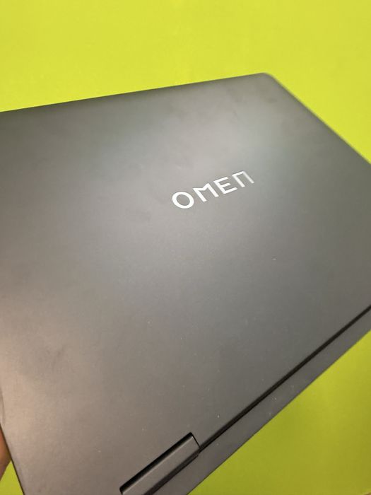 Laptop gaming HP OMEN Slim cu Intel Ultra 7255H  Nvidia RTX 5070 16GB DDR5 1Tb Ssd