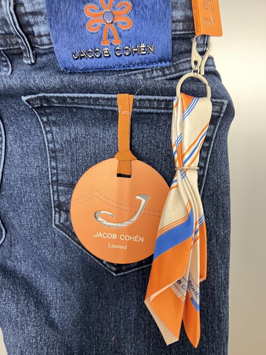 Нов модел дънки JACOB COHEN. Налична пълна серия от31ви до 40ти размер