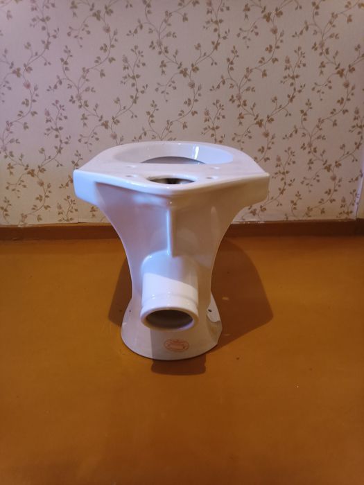 Унитаз новый, не пользованый