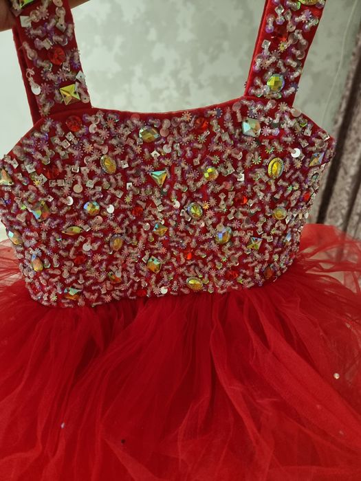 Продам  платье  пышное