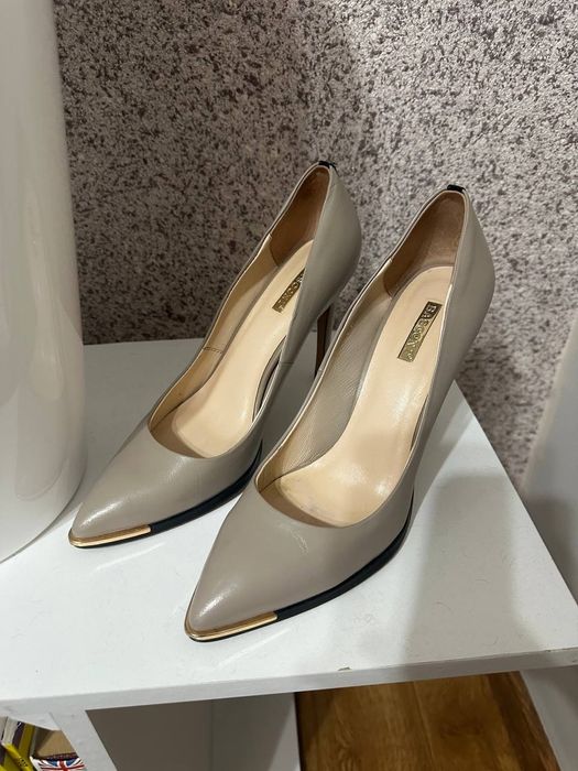 Продаю женские туфли