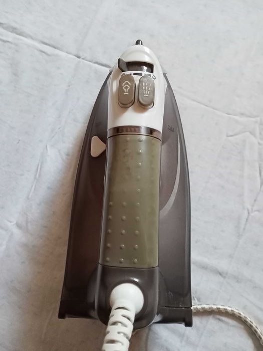 Продам утюг ARSHIA.