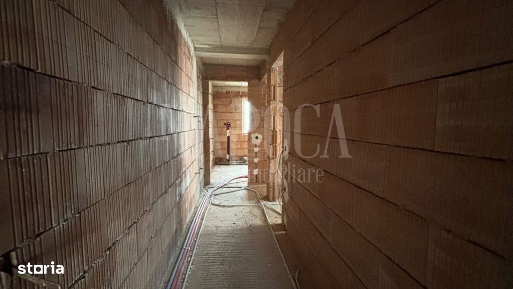Casa 6 camere de vanzare in Floresti