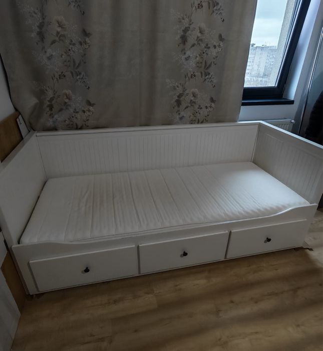 Divan Ikea Hemnes