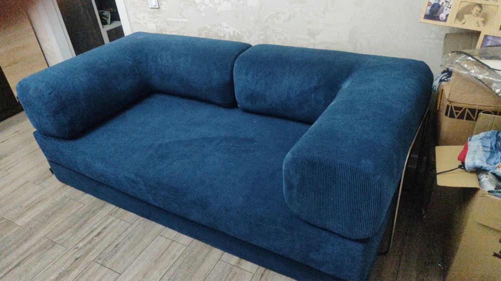 Диван бескаркасный