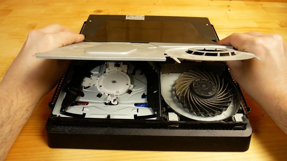 Mentenanta PlayStation PS4 Pro Slim Reparatii Curățare praf / Pastă