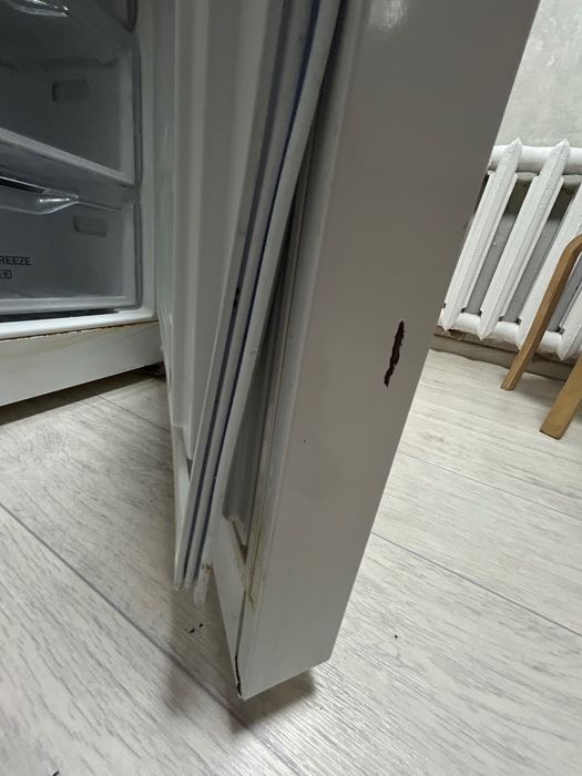 Холодильник Indesit