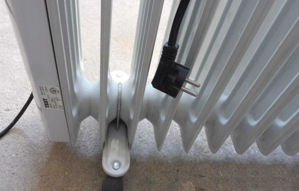 Електрически маслен радиатор Tesy D02 3014, 3000W