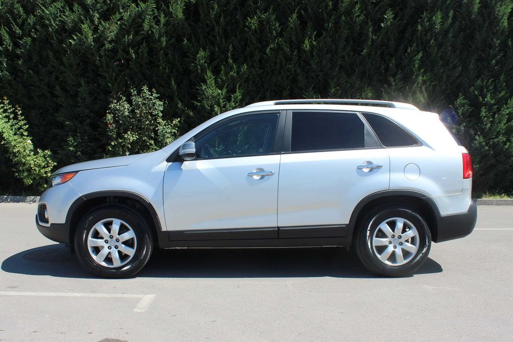 KIA SORENTO  2.2 CRDI 200 кс. нов внос - обслужена