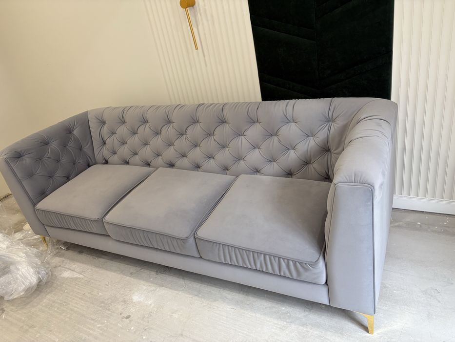 Продам диван в отличном состоянии.