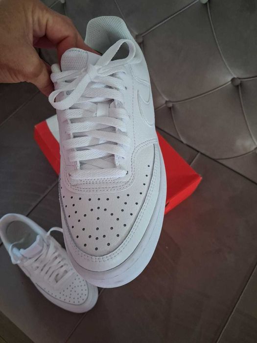 Tenişi Nike Pantofi de damă Court Vision Alta Triple White DM0113-100