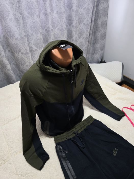 Trening complet Nike, Adidas
