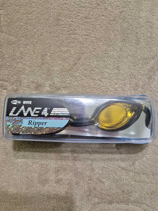 Плувни очила  за активни  плувци маркови