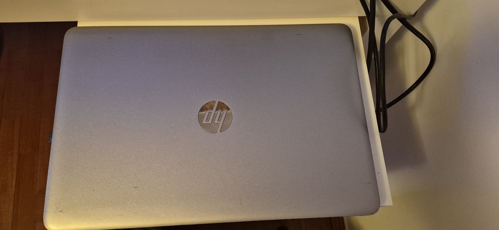 Laptop HP  i5- 6200 250 gb ssd 500  hdd