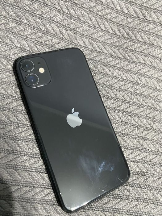 iPhone 11 128гб идеал кроме дисплея