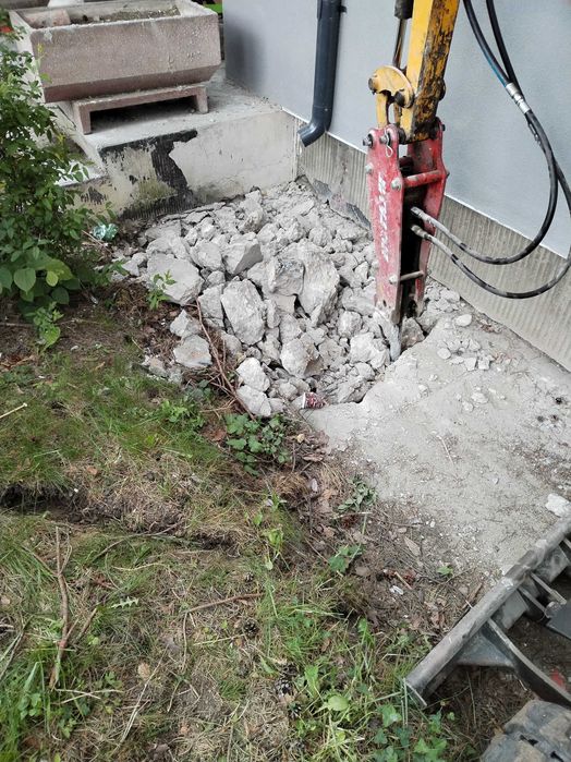 Inchiriere miniexcavator sapaturi fundati