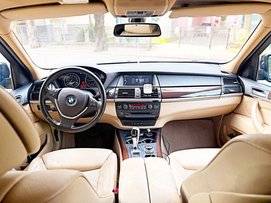 Vand / Schimb cu auto mai ieftin ! BMW X5 3.0 d Euro 5 2011