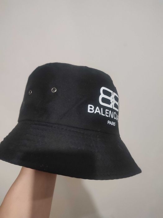 Шапка идеотка Balenciaga