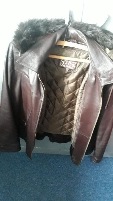 Vand scurta de piele