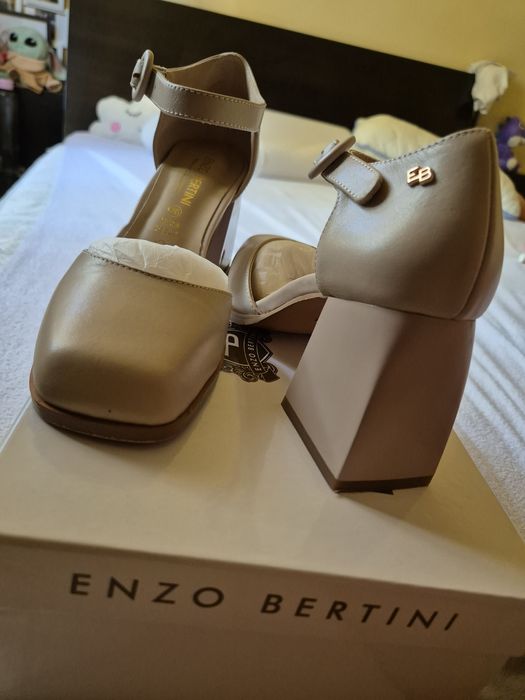 Pantofi eleganți din piele naturală Benvenuti