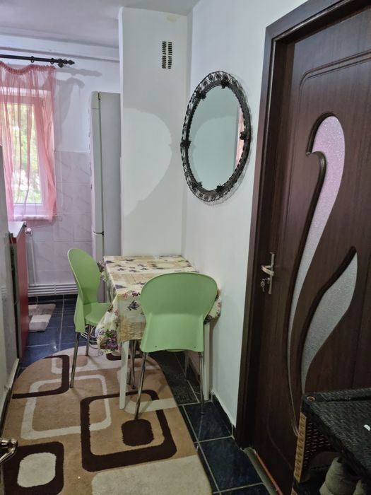 Închiriez garsoniera Valea Rosie