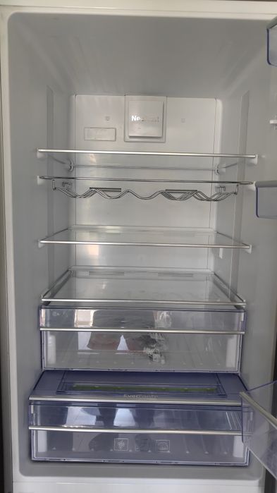 Хладилник с фризер Beko RCNA-365 E30 ZX