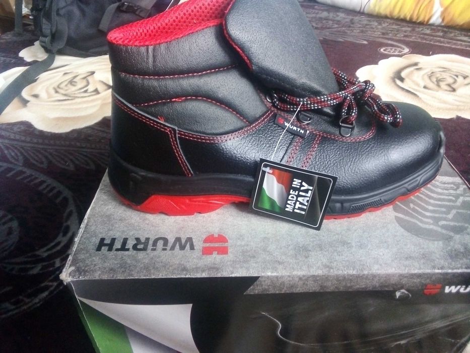 Работни обувки  42-43н.