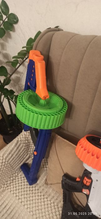 Продам бластеры 2 шт.